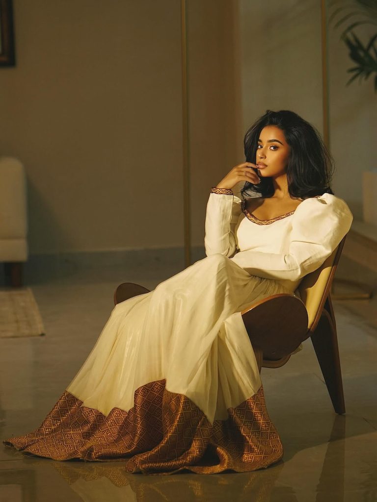 _annamaletta__photo_1763404429211